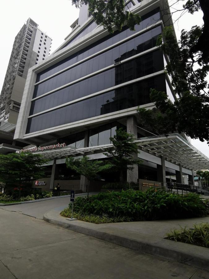 Baseline Premier - Studio With Mountain View Cebu ภายนอก รูปภาพ